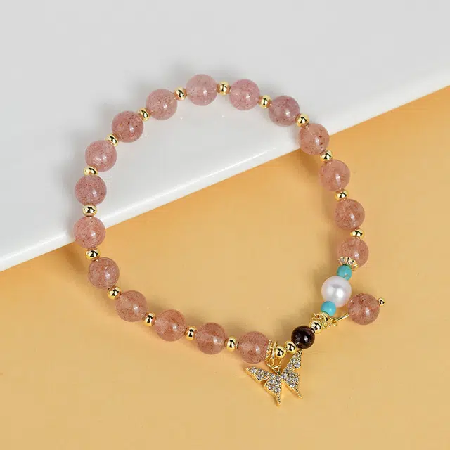 全年红 蝴蝶挂坠小众轻奢原创设计 草莓晶 手串 女款