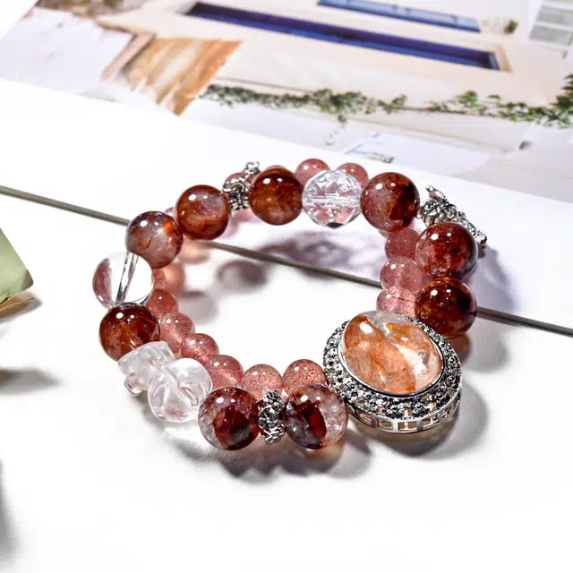 全年红 小熊蝴蝶蛋面双圈魔盒轻奢高级#好运 红胶花 手串 女款