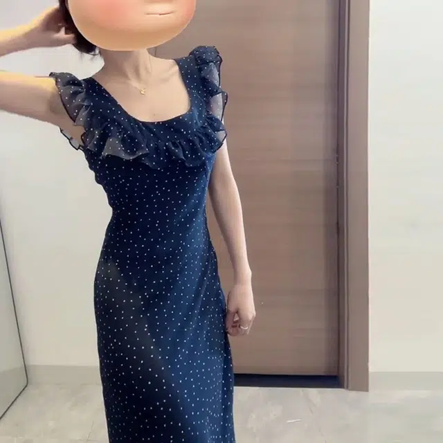 依钗 法式荷叶边元素收腰显瘦无袖连衣裙 女款