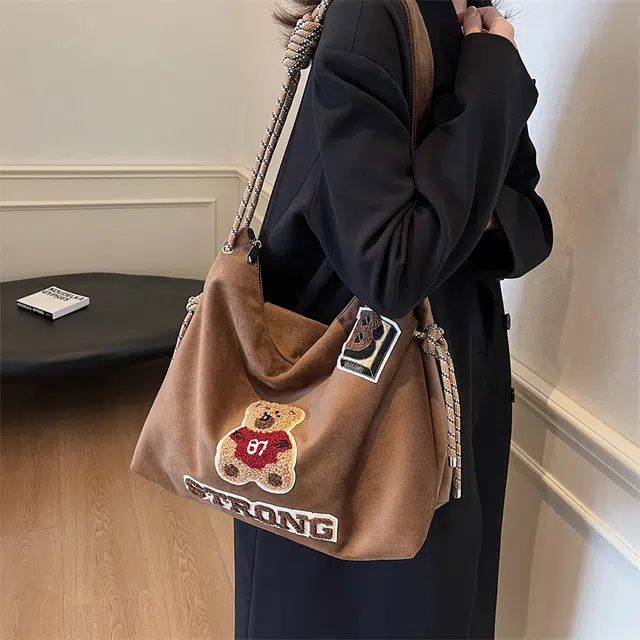 伊曼家 上班通勤休闲多功能 尼龙布 斜挎包 女款 米白色/卡其色/黑色