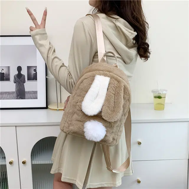 伊曼家 时尚个性双色兔耳朵可爱卡通 毛绒 背包双肩包 女款 卡其色/粉红色/西瓜红/黑色