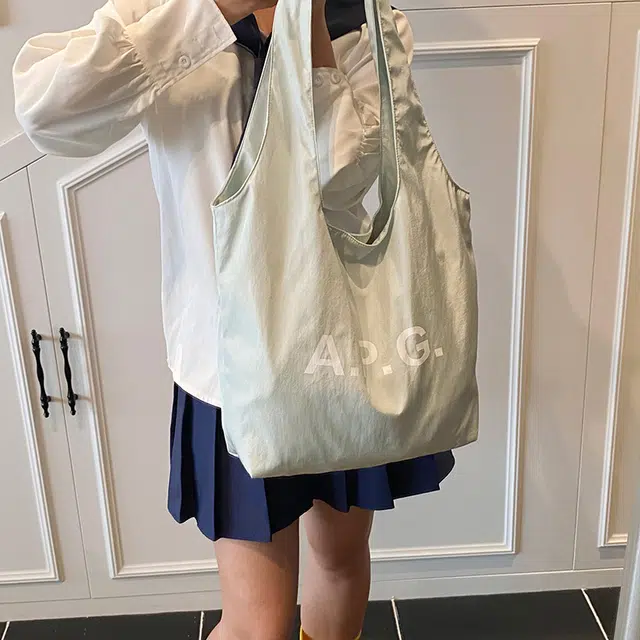 伊曼家 韩版小众时尚简约通勤百搭 尼龙 单肩包 女款 多色