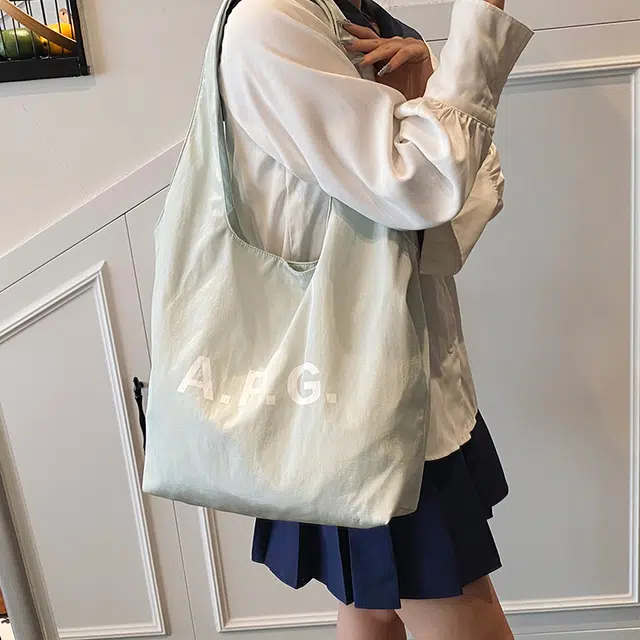 伊曼家 韩版小众时尚简约通勤百搭 尼龙 单肩包 女款 多色