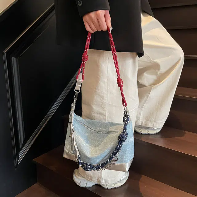 伊曼家 时尚质感百搭休闲腋下包小方 布 斜挎单肩包 女款 天蓝色/牛仔蓝/黑色/宝蓝色