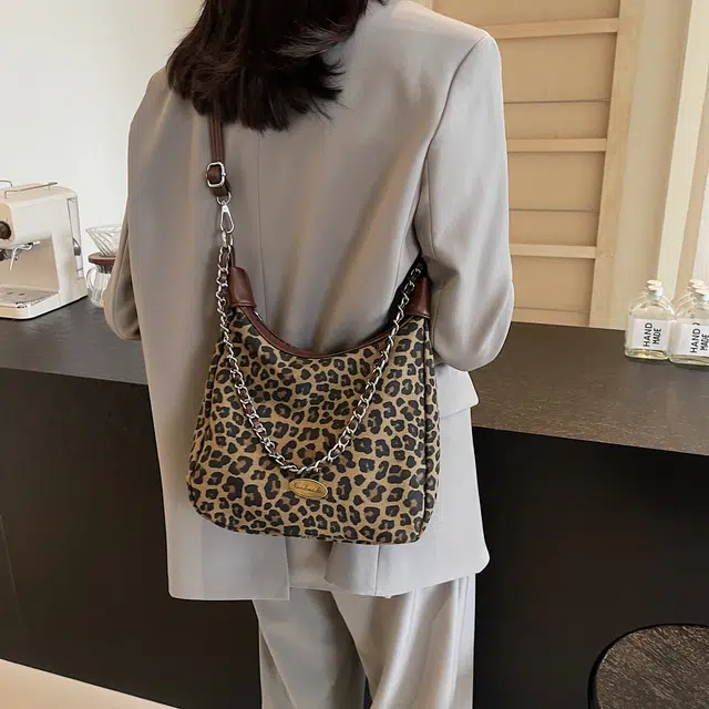 伊曼家 高级感时尚百搭链条通勤 帆布 单肩包 大号 女款 咖啡色/黑色