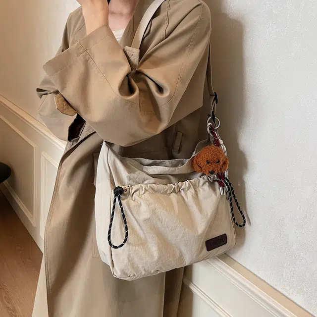 伊曼家 休闲秋季潮上班通勤 布 单肩包 女款 米白色/卡其色/黑色