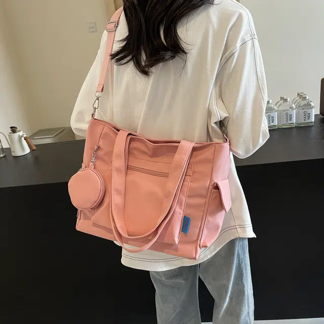 伊曼家 百搭托特包包女个性潮流手提单肩包大容量斜挎包 尼龙布 旅行包 女款 粉色/白色/黑色/卡其色/蓝色