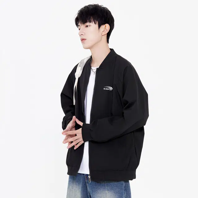 FW25 logoclean fit