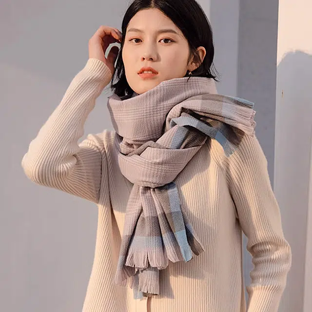 浪莎 新款仿羊绒围巾中长围巾女秋冬甜美流苏围脖披肩女