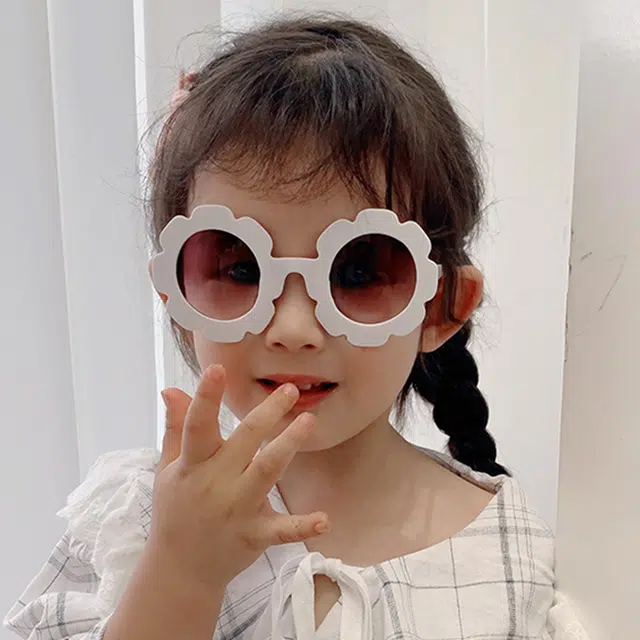 浪莎 可爱花朵形甜美优雅 不规则形 太阳眼镜 儿童款