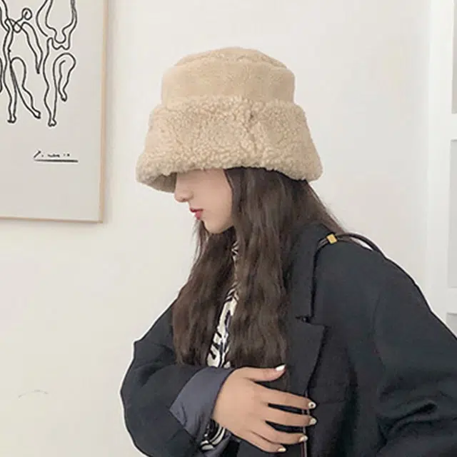 浪莎 冬季米色双色拼接羊羔毛可爱舒适防寒保暖 聚酯纤维 渔夫帽 男女同款情侣款