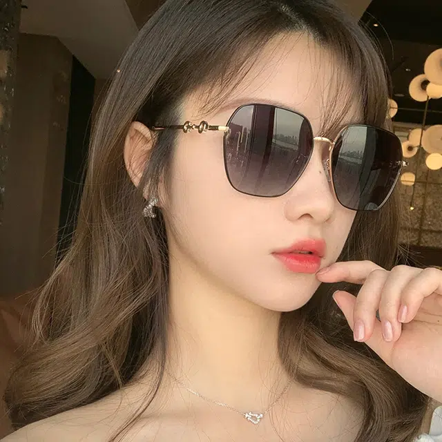 浪莎 防紫外线高级感舒适镜腿不夹脸时尚潮流素颜墨镜 不规则形 太阳眼镜 女款