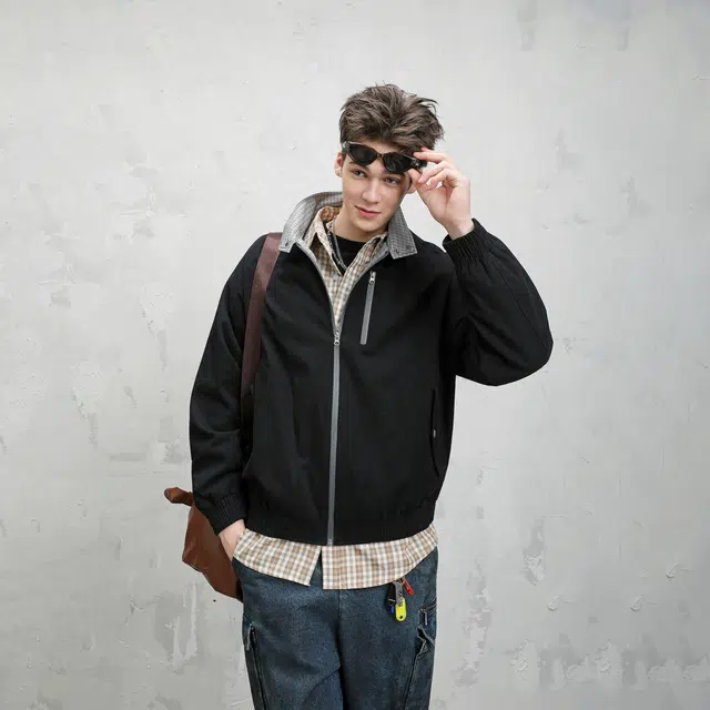 Menblero bomber