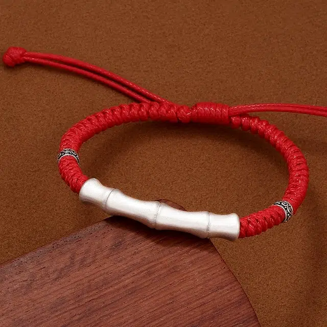 999