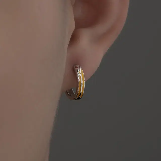 S925