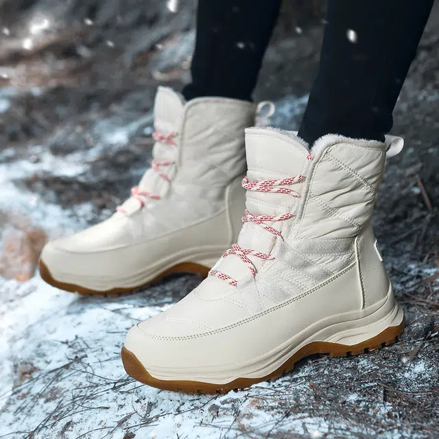 谊嘉宝 保暖防滑 舒适时尚 短筒 雪地靴 女款