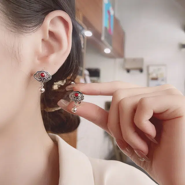 S925