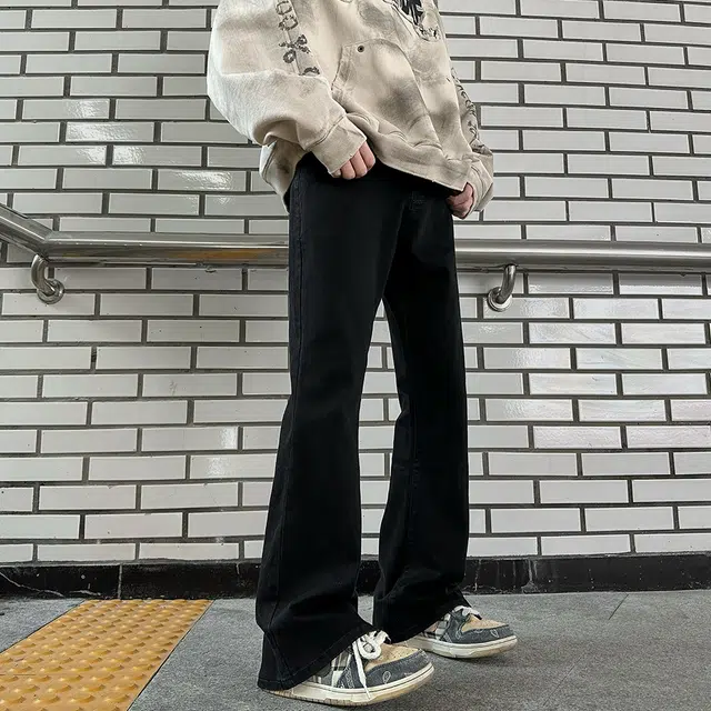 BODY GLOVE