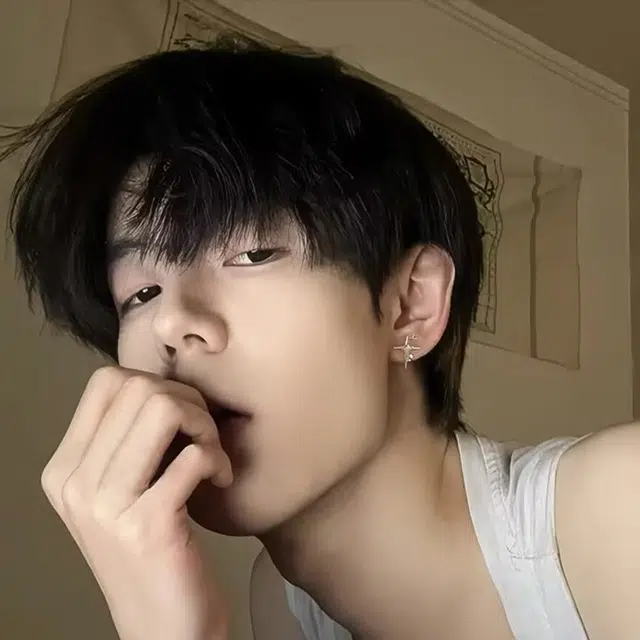 素 四芒星设计感小众高级感痞帅冷淡风潮流十字架耳饰#好运 合金 耳钉 女款