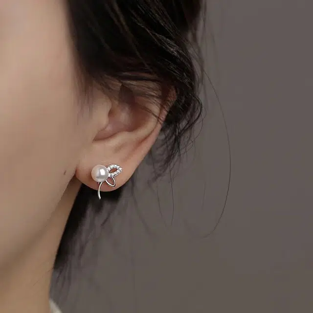 素 蝴蝶耳饰高级感小巧精致气质超仙显肤#好运 合金 耳钉 女款