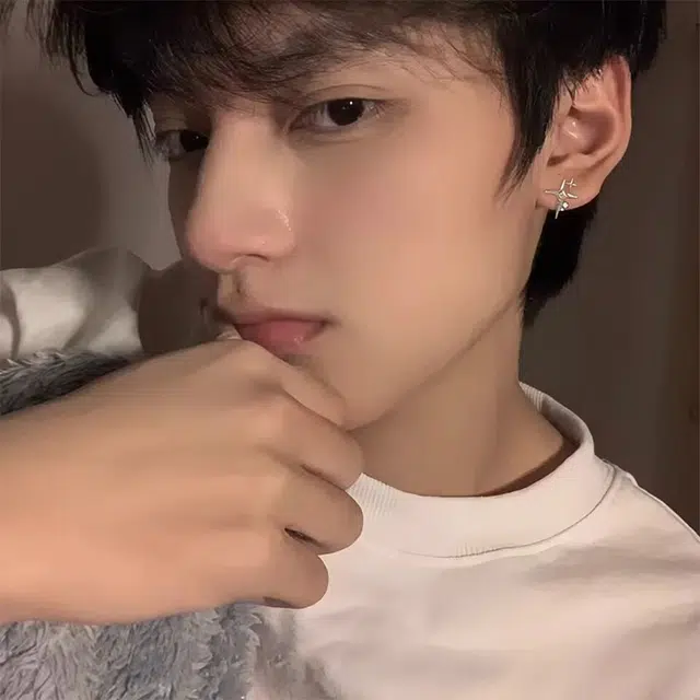 素 四芒星设计感小众高级感痞帅冷淡风潮流十字架耳饰#好运 合金 耳钉 女款