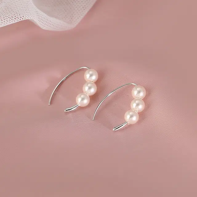 925
