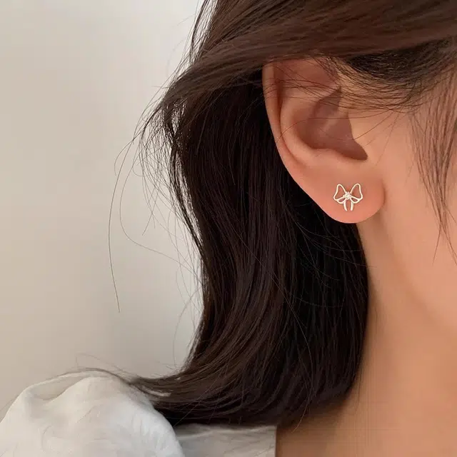 素 蝴蝶结耳饰小众甜美气质精致小巧爱心百搭 合金 耳钉 女款