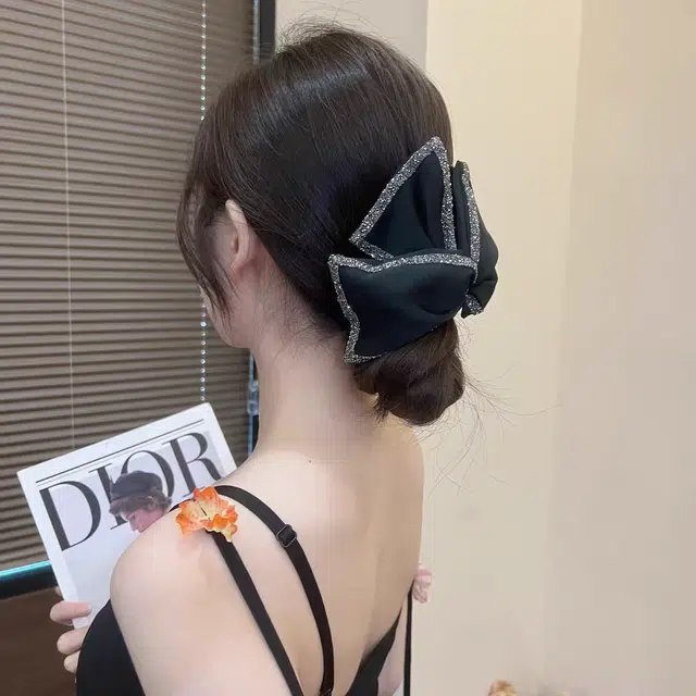 素 奥黛丽赫本 优雅轻奢百搭抓夹三角钻边抓夹 锆石 发夹 女款