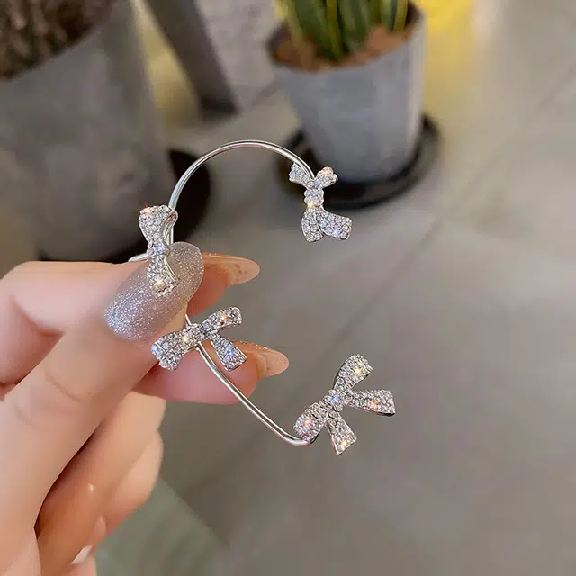 素 梦幻蝴蝶结耳挂超仙甜美耳骨夹高级感无耳洞气质简约百搭#好运 合金 锆石 耳夹 女款