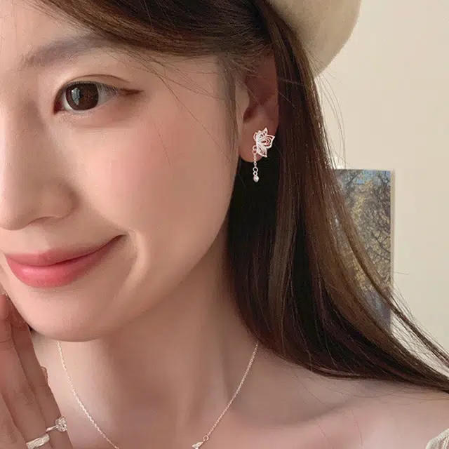 素 蝴蝶小流苏轻奢高级感小众精致耳饰气质时尚#好运 合金 耳环 女款