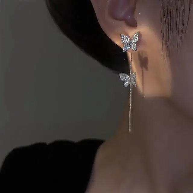 素 【爆闪】满钻蝴蝶流苏银色蝴蝶链条时尚个性百搭精致设计 铜 耳环 女款