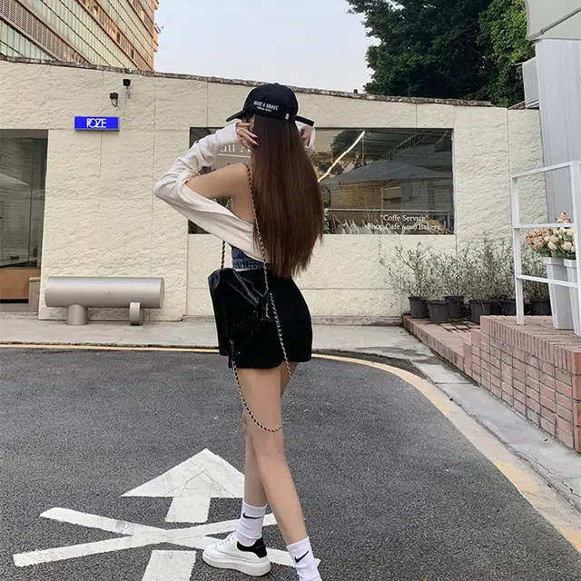 花蔓色 黑色紧身高腰显瘦包臀弹力超短牛仔热裤 女款