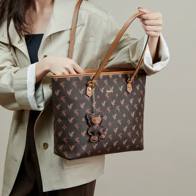 15 MINS PVC Tote