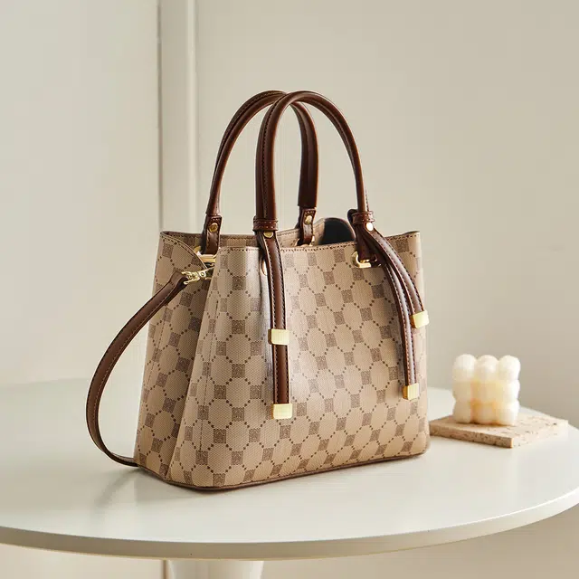 15 MINS Vintage Print Handbag