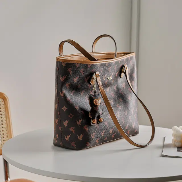 15 MINS PVC Tote