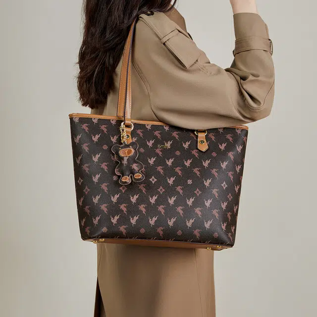 15 MINS PVC Tote