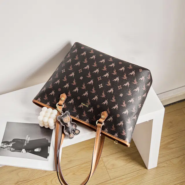 15 MINS PVC Tote