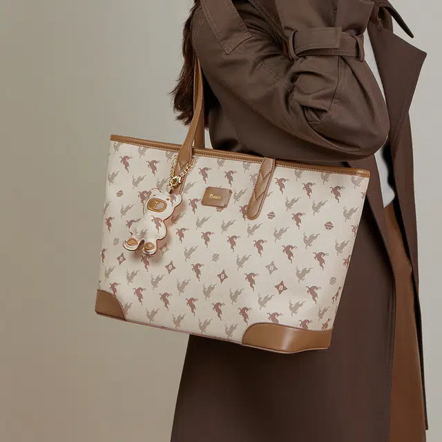 15 MINS pvc Tote