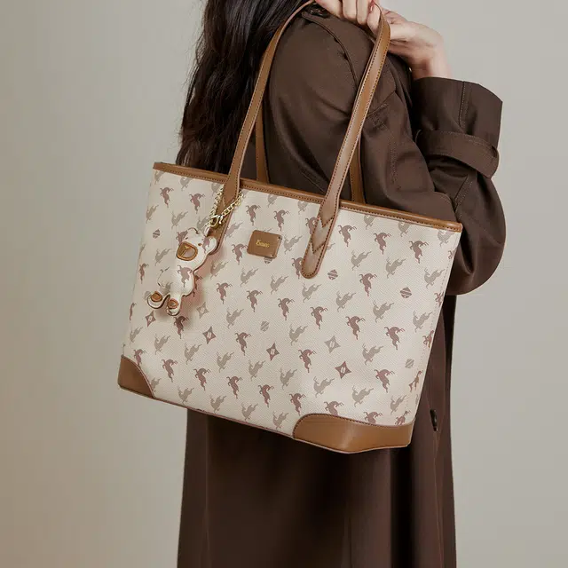 15 MINS pvc Tote