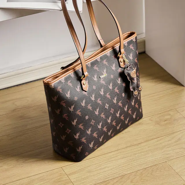 15 MINS PVC Tote