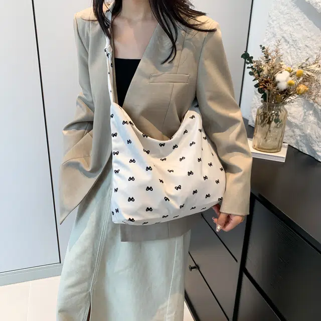 LOUIS ROYALN Tote