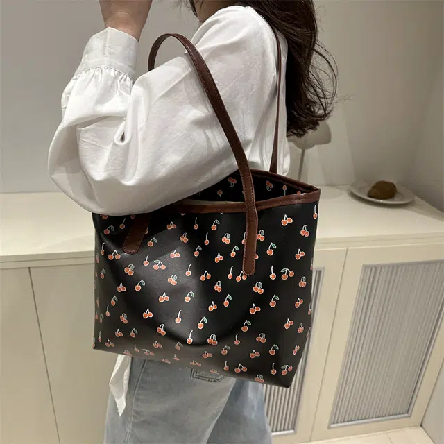 LOUIS ROYALN PU Tote