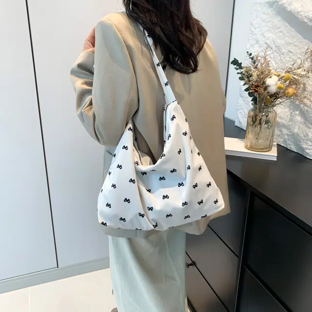 LOUIS ROYALN Tote