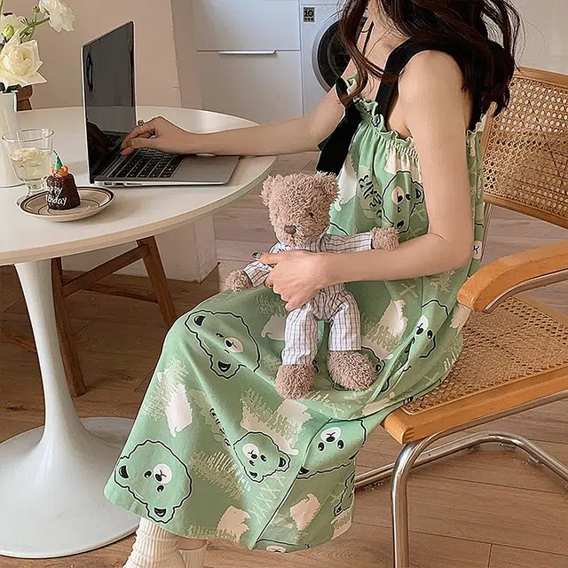 水中花 可外穿法式薄款宽松吊带睡裙 女款 绿色