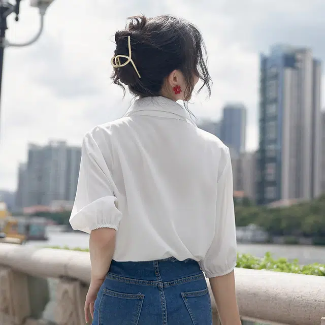水中花 简约休闲宽松纯色翻领短袖衬衫开衫 女款 白色