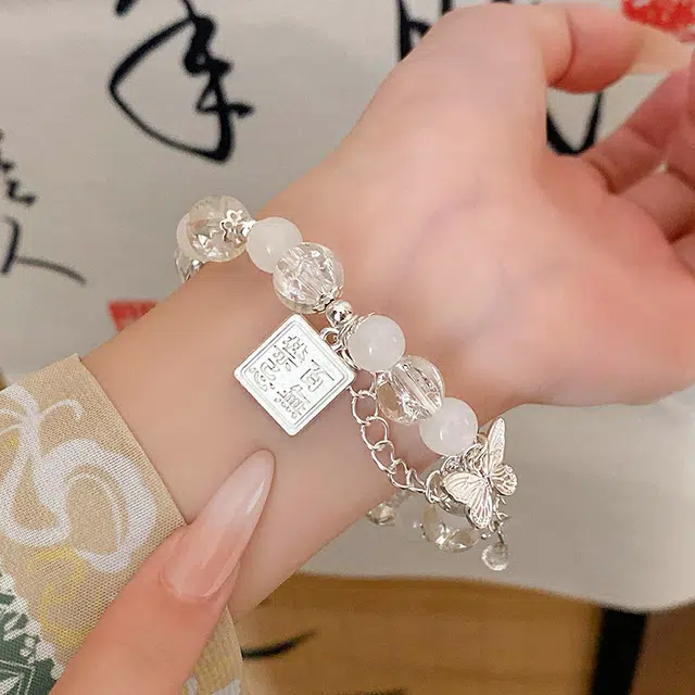 金瑞邦 简单百搭 显白精致 小众设计 高级感 蝴蝶 百无禁忌 水逆退散 高级感  转运考研上岸 招财进宝 精准桃花#好运 水晶 手串 女款