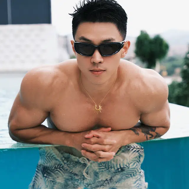 RAWNESS Sun Necklace 18k Gold