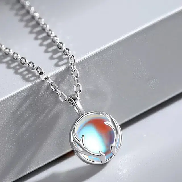 925
