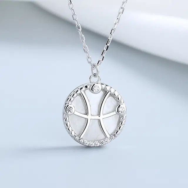 925