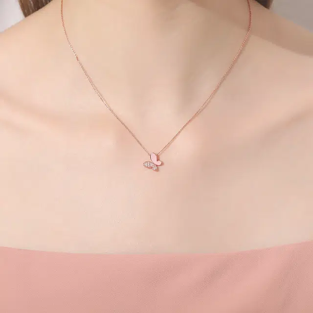 925